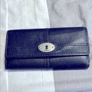 Fossil Black Leather Wallet Keyhole Hardware